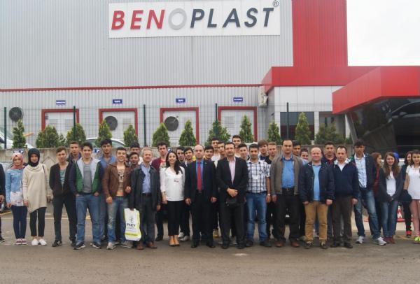 PAGEV’in Öğrenci Sanayi Buluşmasında, Gebze PAGEV okulu öğrencileri, BENOPLAST Yalova tesislerini incelediler...